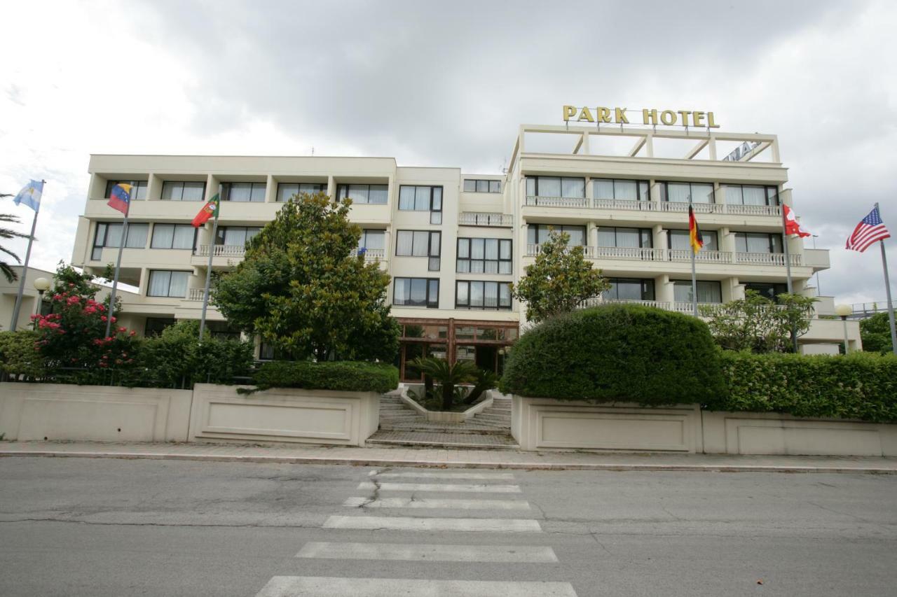 Park Hotel Campitelli Larino Ngoại thất bức ảnh